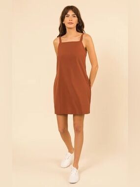 Wayre Sevilla Sleeveless Shift Dress Clay Size Small ✨ Excellent Condition ✨
